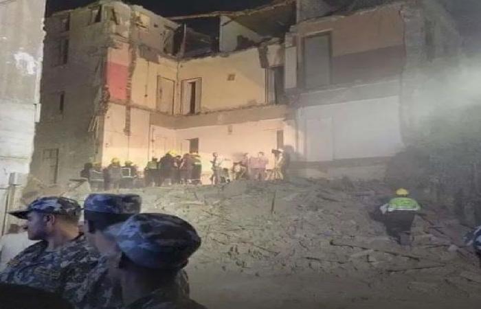 انهيار مبنى من أربعة طوابق في القاهرة