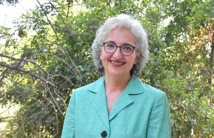 متعاقدو التعليم الرسمي يحتجون على سياسة كرامي