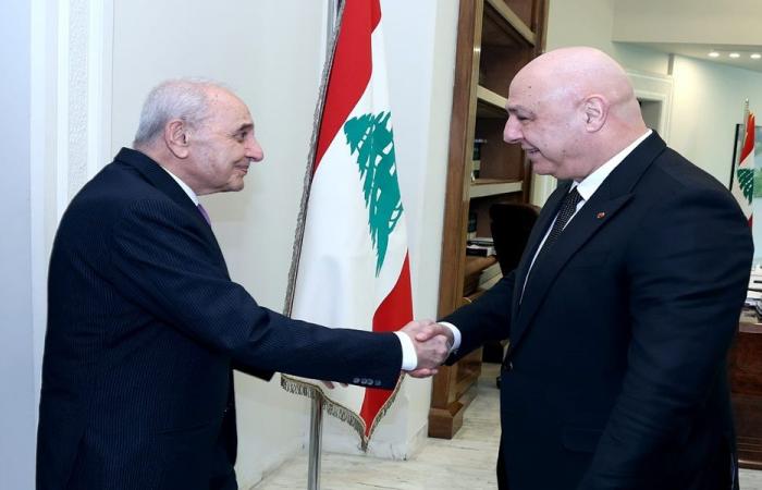 بري يسلّم عون تقريرًا بشأن إعادة الإعمار