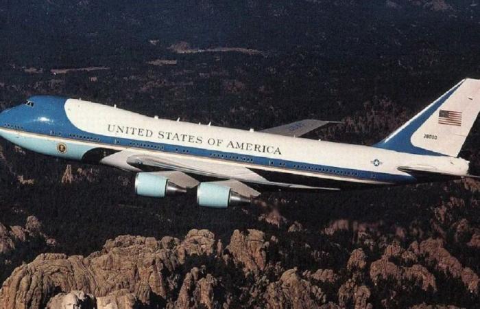 ألوان جديدة لطائرة الرئاسة الأميركية