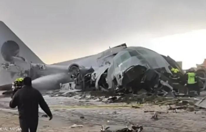 تحطم طائرة عسكرية محملة بالنقود في بوليفيا