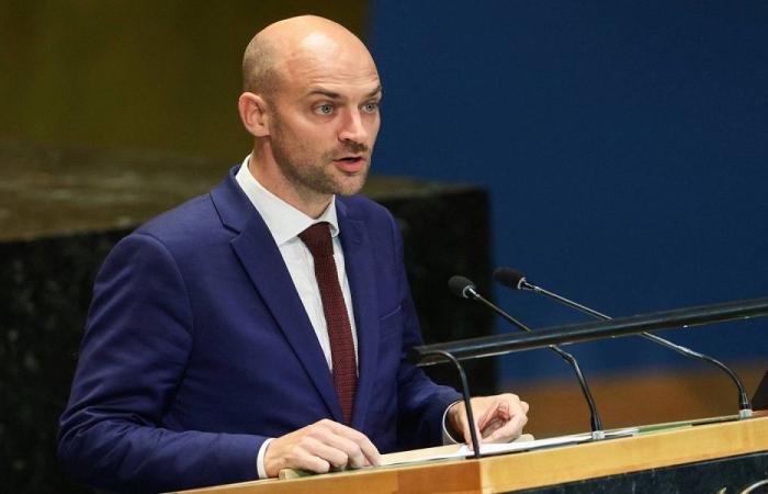 وزير الخارجية الفرنسي إلى لبنان