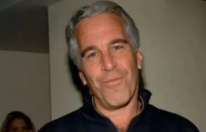 فيديو يثير ضجّة كبيرة... هل شُوهِدَ إبتسين في فلوريدا؟