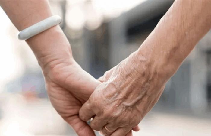 فتاة عمرها 10 سنوات تُنتج فيلمًا "مؤثرًا" عن مرض الزهايمر