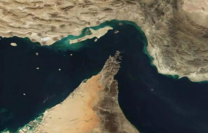 إيران: على السفن العابرة لمضيق هرمز التنسيق مع الحرس الثوري