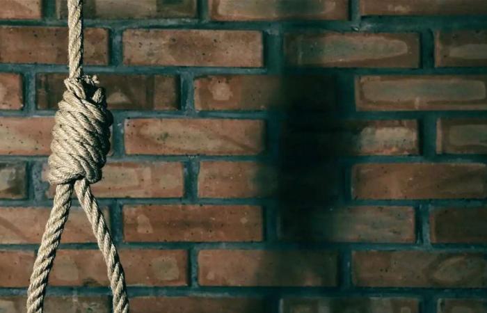 يوم مأساوي يهز العراق.. 4 أشخاص ينهون حياتهم بالطريقة نفسها