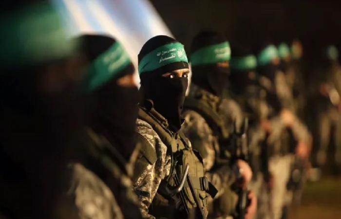 مسؤول فلسطيني: الوسطاء و”حماس” اتفقا على صيغة حول السلاح