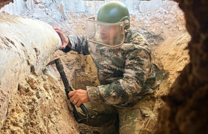 الجيش: تفكيك 4 قنابل غير منفجرة من مخلفات العدوان