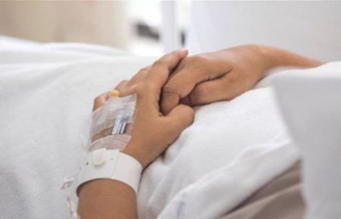دخلت في غيبوبة استمرت 73 يوماً.. وفاة ابنة فنان عربي شهير (صور)