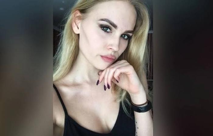 بعد 5 أشهر في غيبوبة.. وفاة عارضة أزياء شهيرة إثر حادث مروّع (صورة)