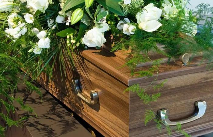 استيقظت داخل التابوت.. حادثة غريبة لسبعينية تثير الذهول