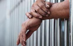 السجن 20 عامًا لثلاثة أشخاص بتهمة اختطاف طالب في مصر